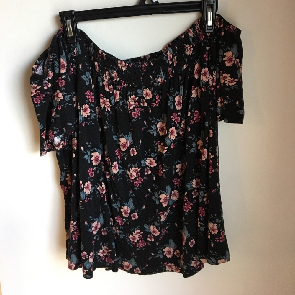 American Eagle off the shoulder top